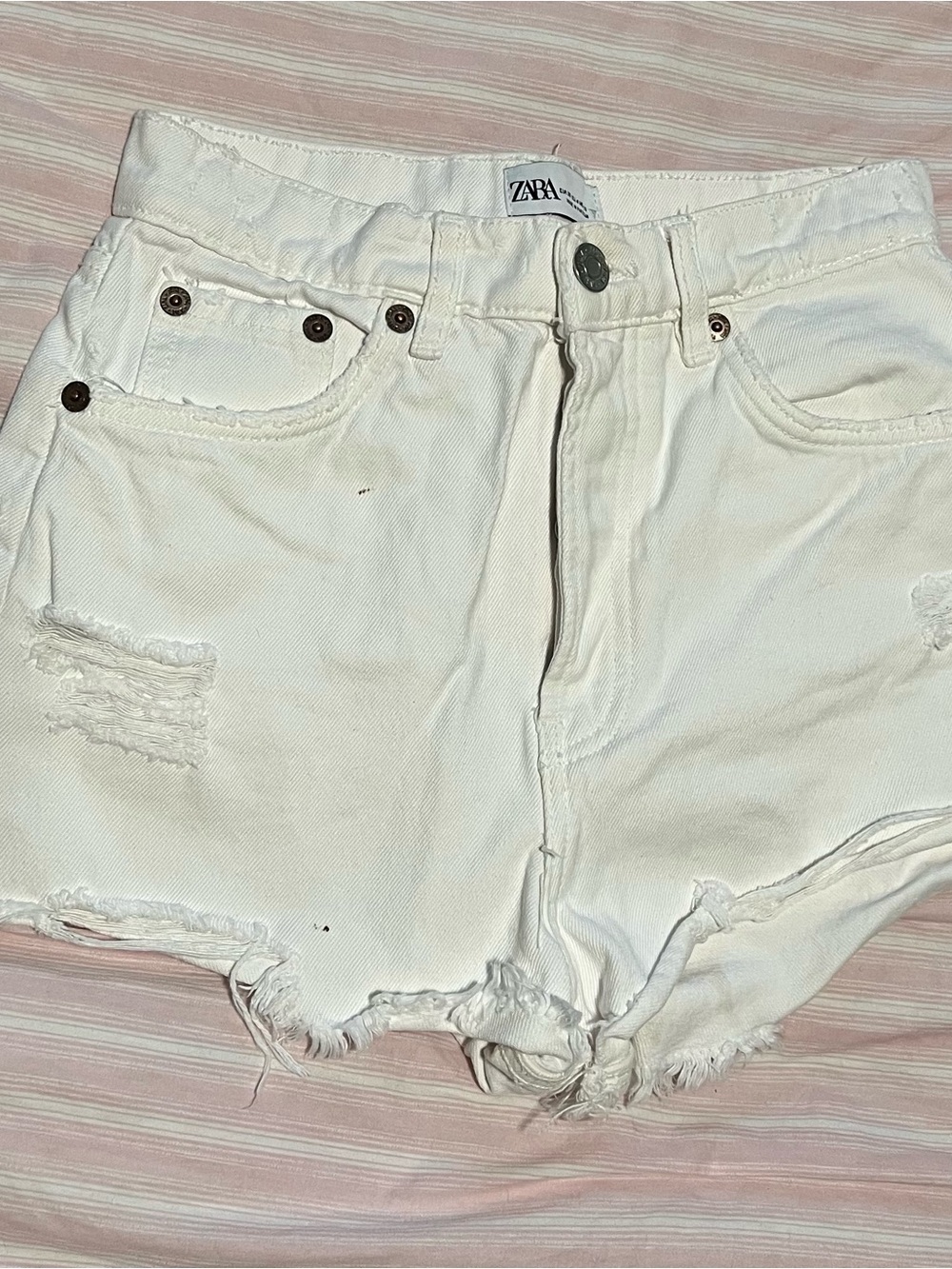 ZARA White Distressed Denim Cutoff Shorts